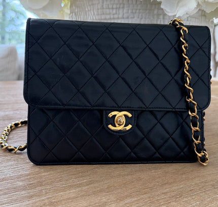 Chanel Quilted black Leather Shoulder flap Chain crossbody bag