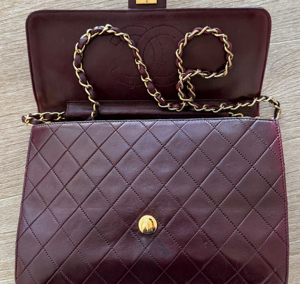 Chanel Quilted Flap Bag – maroon Leather with Turn Lock and Chain