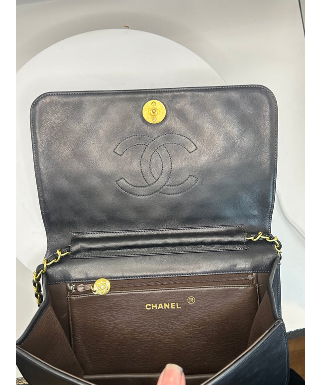 Sold!! Chanel black quilted leather flap crossbody bag