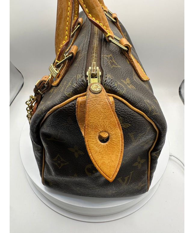 Sold!! LOUIS VUITTON Monogram Speedy 25 handbag