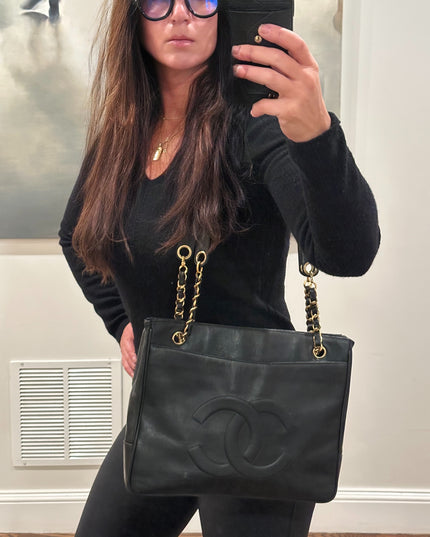 CHANEL Black calfskin leather Tote chain Bag