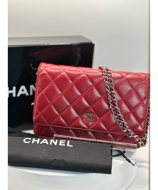 SOLD!! Chanel red calfskin flap crossbody bag