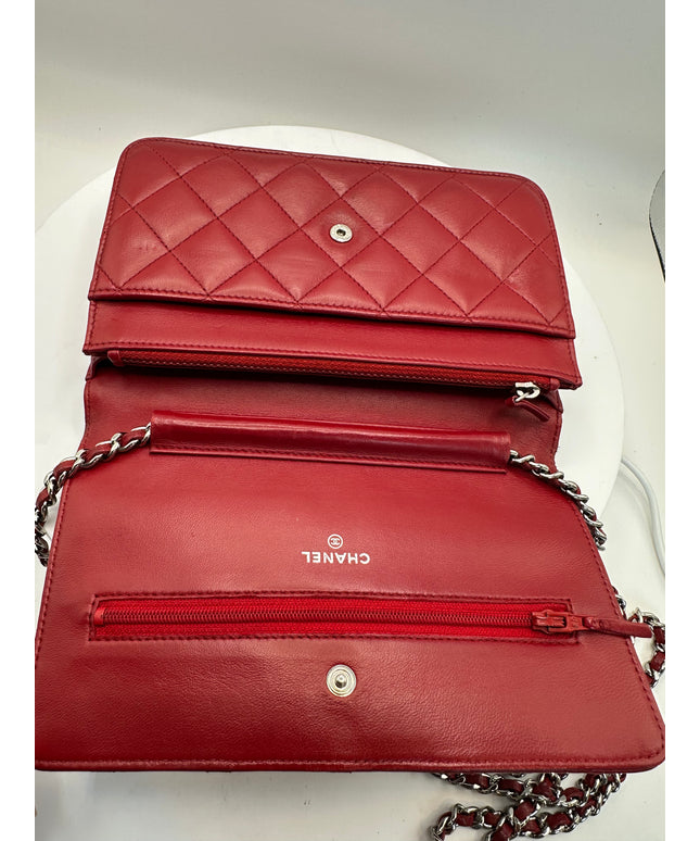 SOLD!! Chanel red calfskin flap crossbody bag