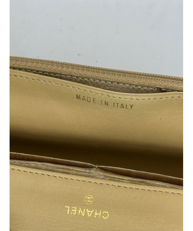 Sold!! Authenticated Chanel caviar flap crossbody bag