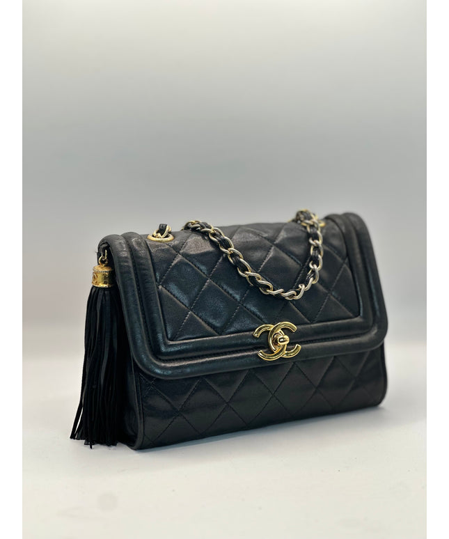 Chanel black calfskin quilted turnlock flap bag&nbsp;
