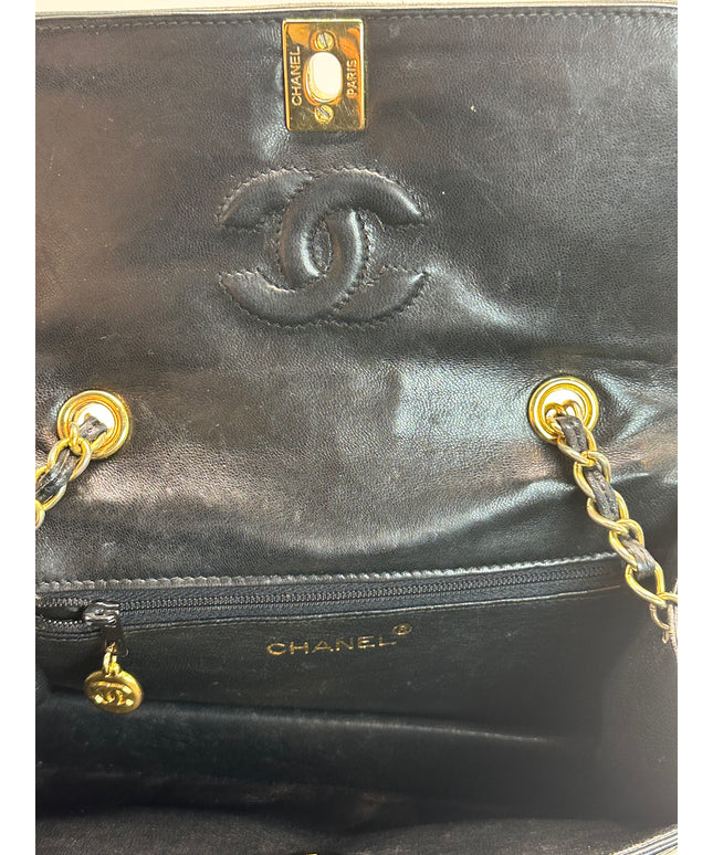 Chanel black calfskin quilted turnlock flap bag&nbsp;