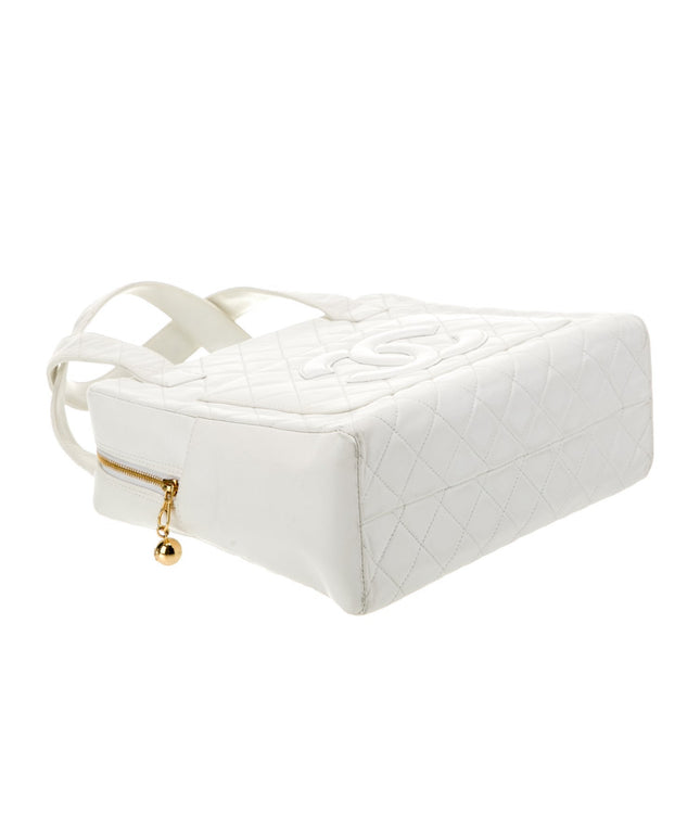 vintage Chanel white quilted calfskin handbag