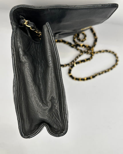 Chanel black quilted calfskin flap turnlock bag