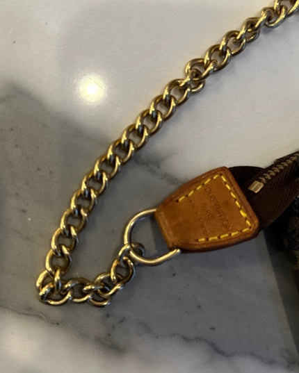 Louis Vuitton monogram Pochette Accessoires