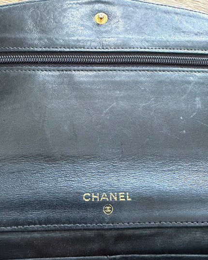 Black caviar wallet on chain