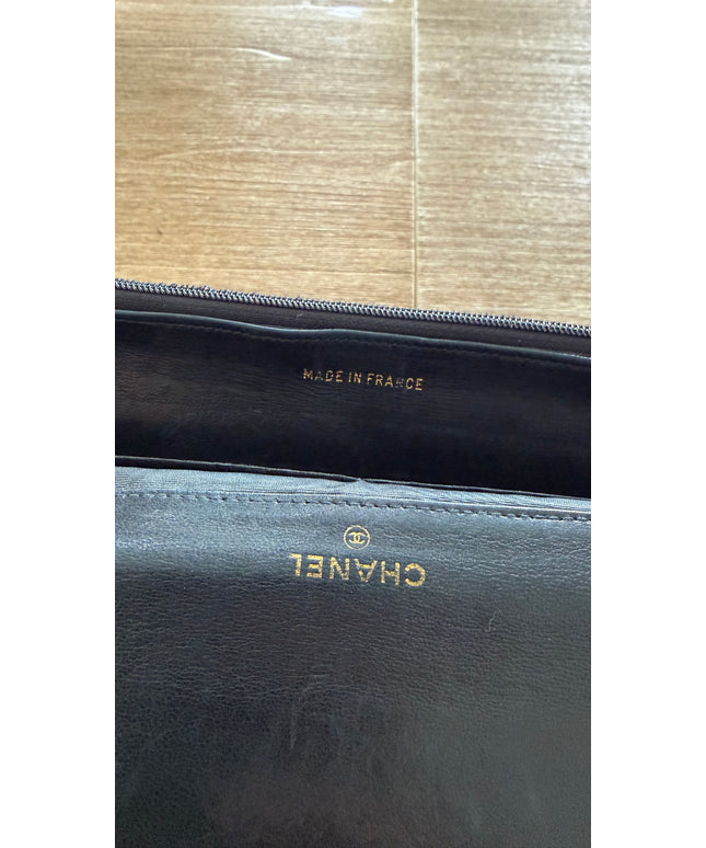 Black caviar wallet on chain