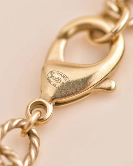 Chanel pearl necklace