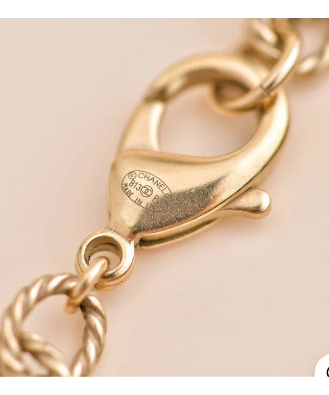 Chanel pearl necklace