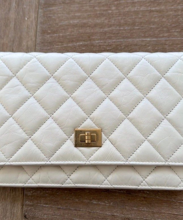 Chanel 2.55 Reissue Wallet on Chain – Cream Quilted Lambskin