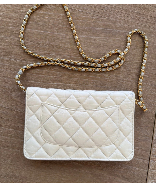 2.55 Reissue Cream quilted wallet on chain