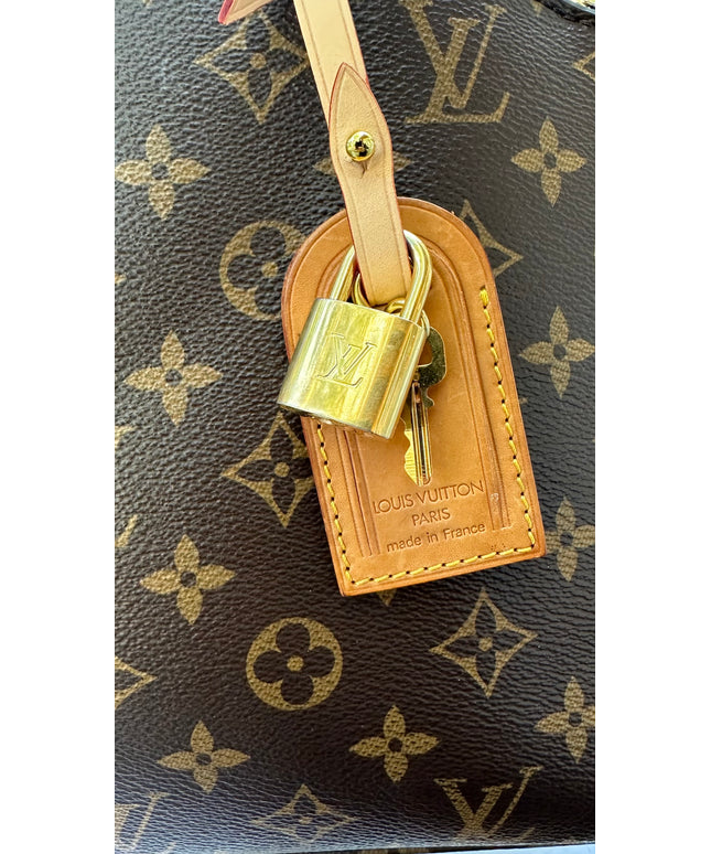 Louis Vuitton Monogram Petite Palais Pm Canvas Handbag