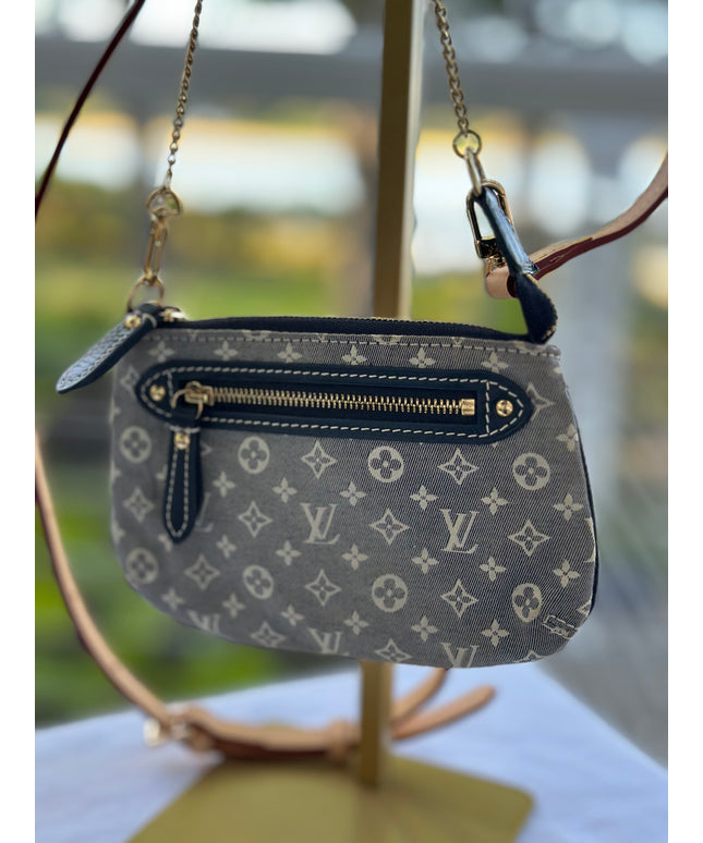 LOUIS VUITTON  Encre Monogram Idylle Mini Accessories Pochette denim Bag