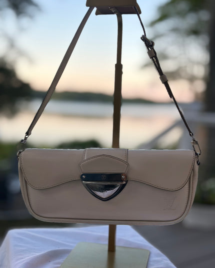 LOUIS VUITTON Epi Pochette Montaigne Shoulder Bag