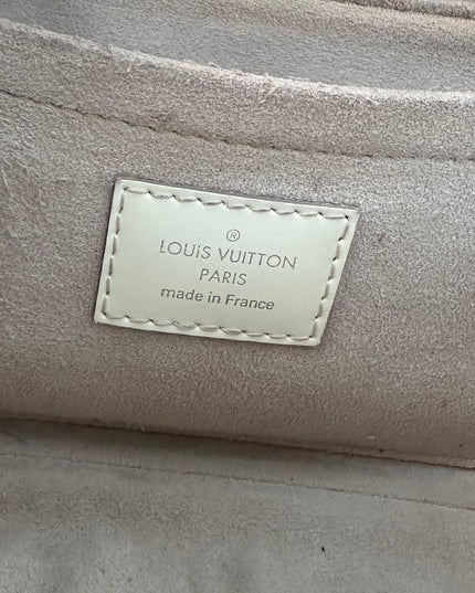 LOUIS VUITTON Epi Pochette Montaigne Shoulder Bag