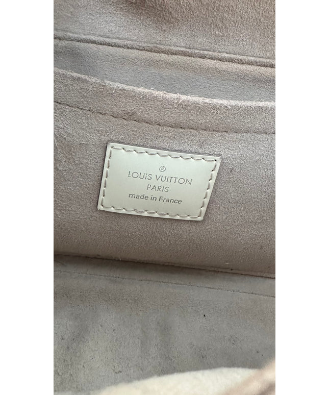LOUIS VUITTON Epi Pochette Montaigne Shoulder Bag