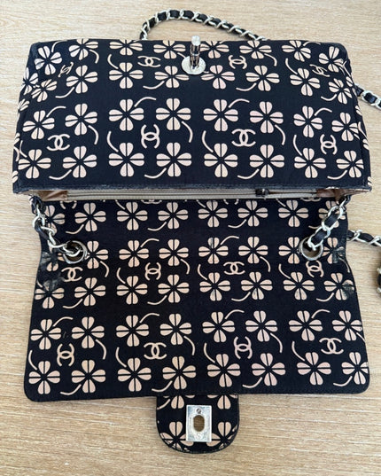 Black canvas flap bah