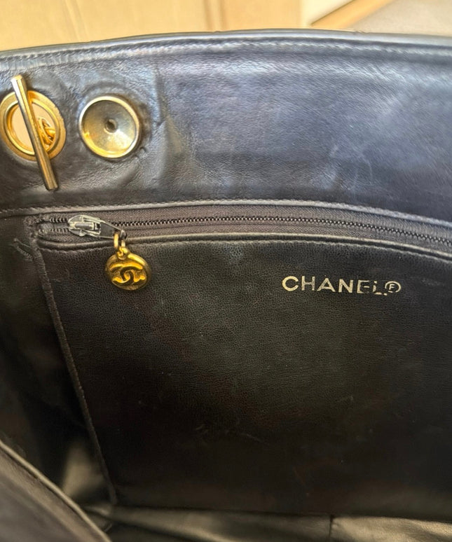 Chanel Chain Turn-Lock Shoulder Tote – Black Quilted Leather