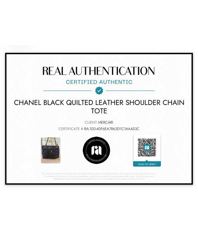 Tote chain turn lock bag