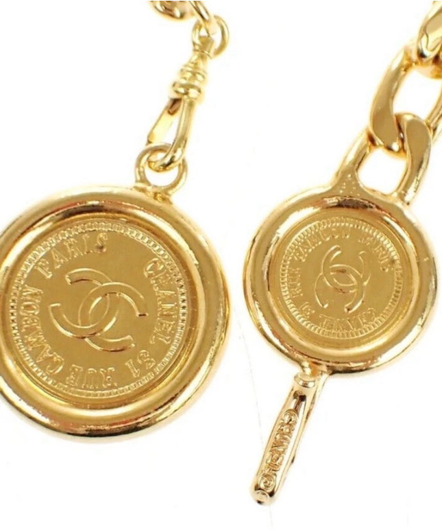 6 Medallion chain belt