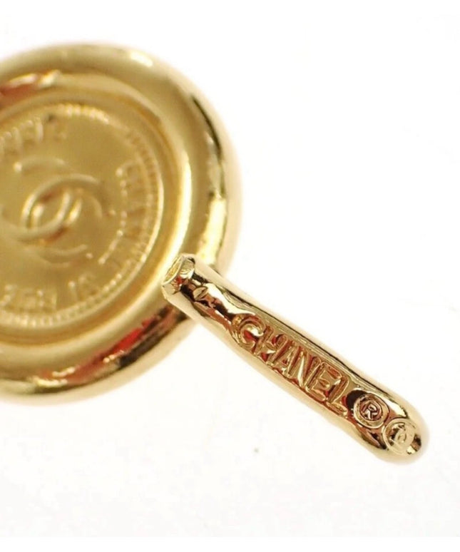 6 Medallion chain belt