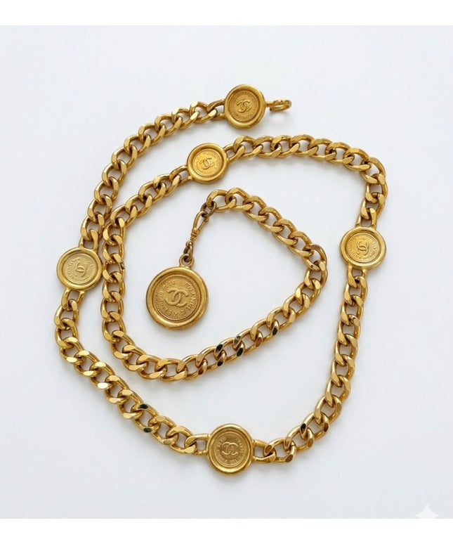 6 Medallion chain belt