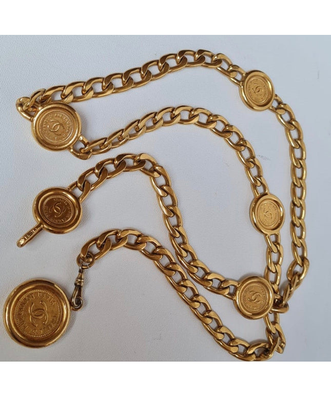 6 Medallion chain belt