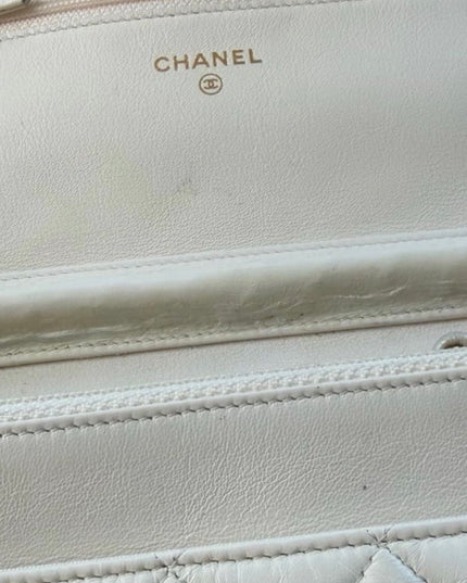 2.55 Reissue Cream quilted wallet on chain