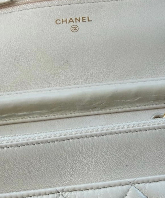 Chanel 2.55 Reissue Wallet on Chain – Cream Quilted Lambskin