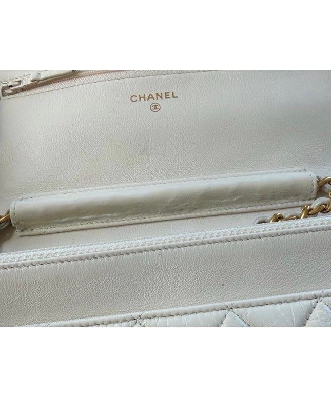 2.55 Reissue Cream quilted wallet on chain