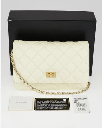 2.55 Reissue Cream quilted wallet on chain