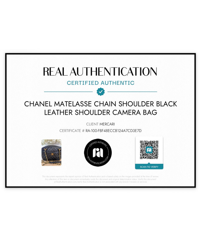 Crossbody black zippered chain bag