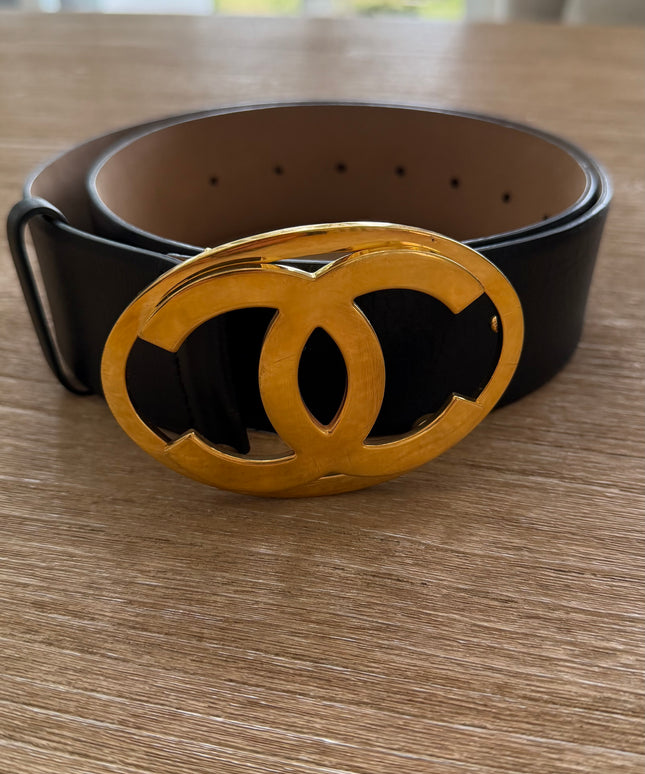 Authentic vintage Chanel black calfskin leather gold belt