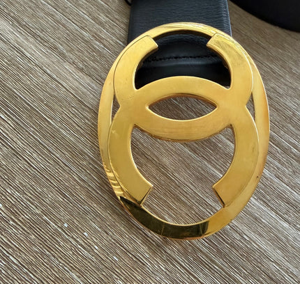 Authentic vintage Chanel black calfskin leather gold belt
