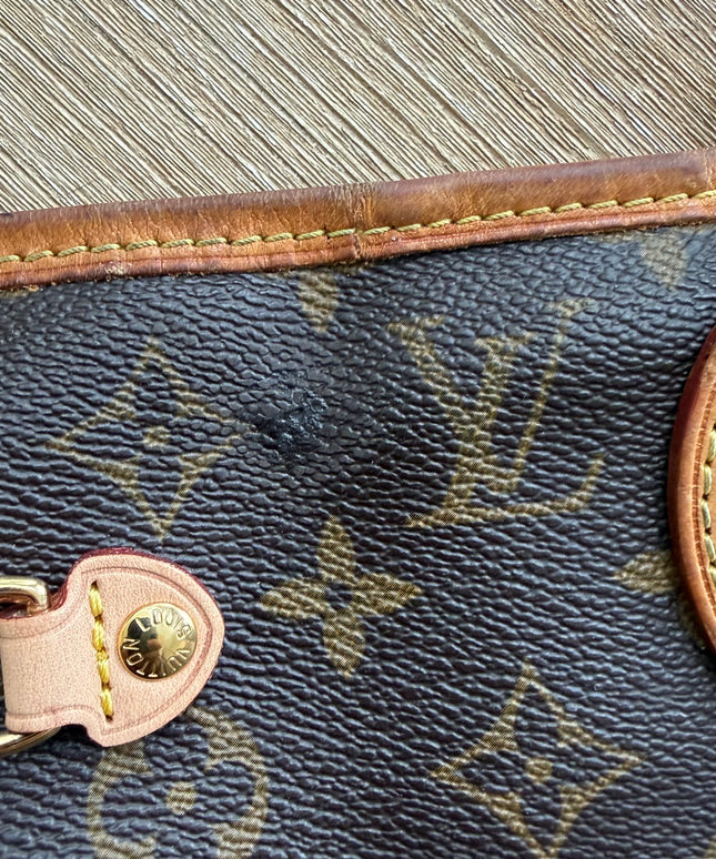 Louis Vuitton Neverfull MM Monogram Tote