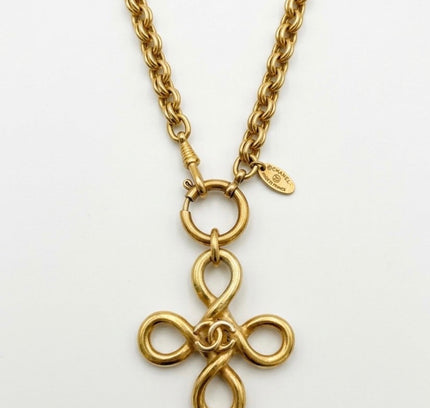 Chanel Clover Knot chain necklace
