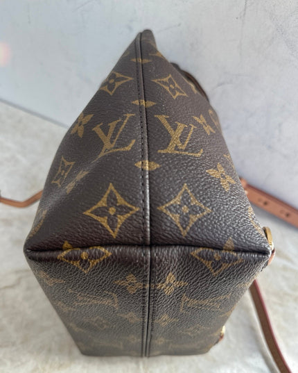 Sold!! authentic Louis Vuitton monogram montsouris BB backpack