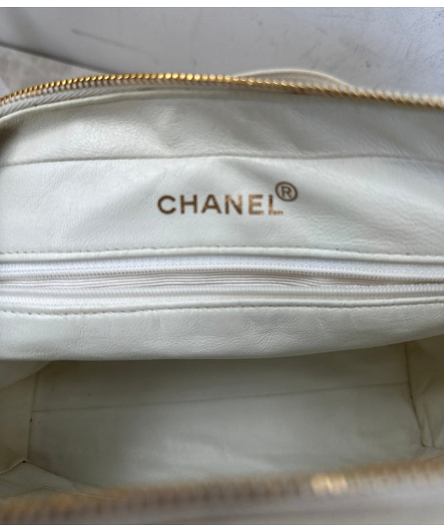 vintage Chanel white quilted calfskin handbag