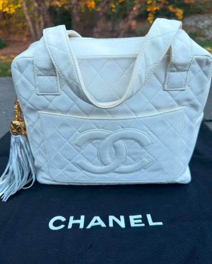 Authentic vintage Chanel white calfskin leather quilted handbag tassel Bag